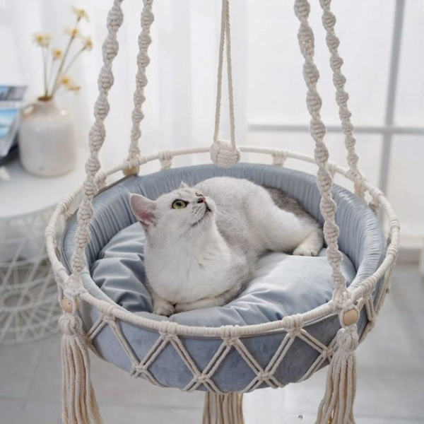 PawFlow™- Hanging Macrame Cat Bed